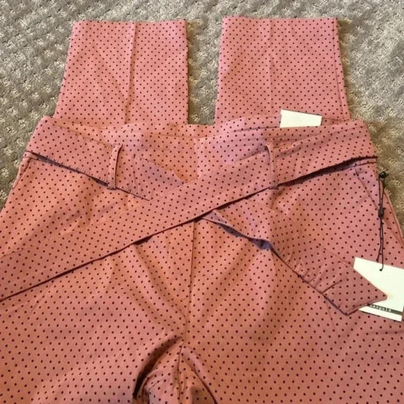 🌸 Adorable ankle length pants 🌸 - Picture 1 of 6